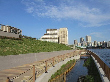 隅田川千住大橋地区スーパー堤防